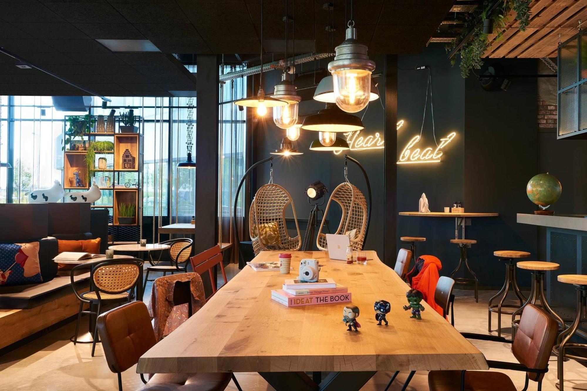 Moxy Amsterdam Schiphol Airport Hoofddorp